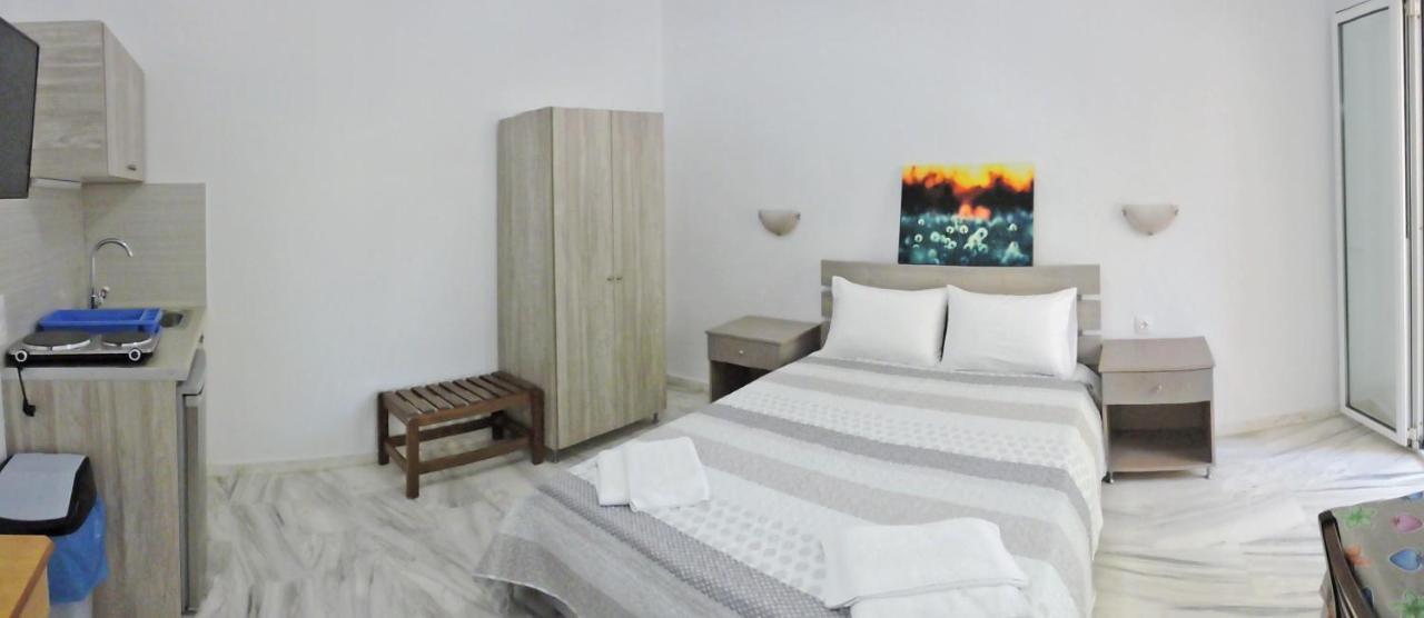 Egeon Rooms And Studios เยโอริยิอูโปลิส ภายนอก รูปภาพ