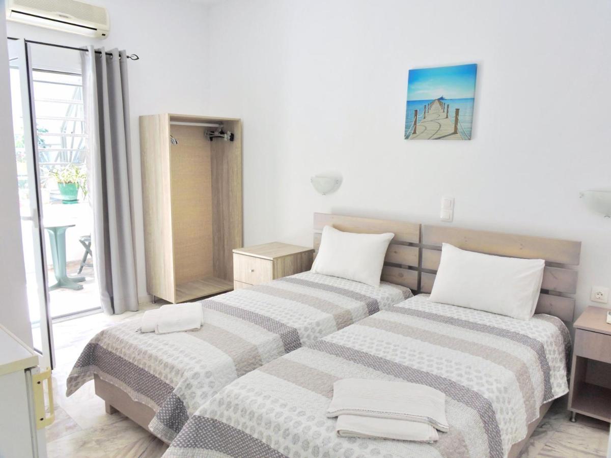 Egeon Rooms And Studios เยโอริยิอูโปลิส ภายนอก รูปภาพ