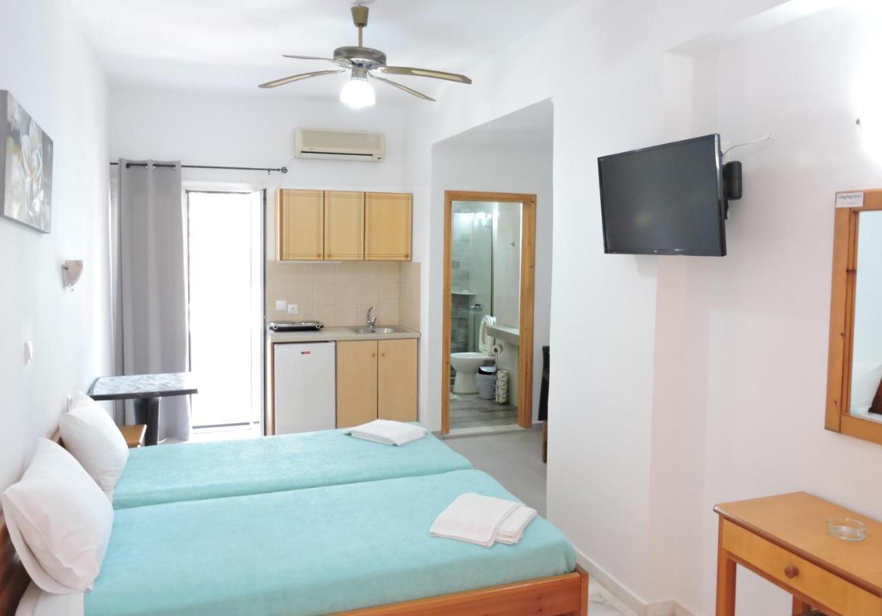 Egeon Rooms And Studios เยโอริยิอูโปลิส ภายนอก รูปภาพ