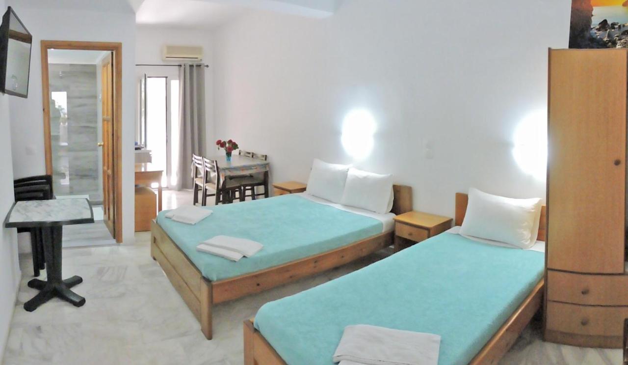 Egeon Rooms And Studios เยโอริยิอูโปลิส ภายนอก รูปภาพ
